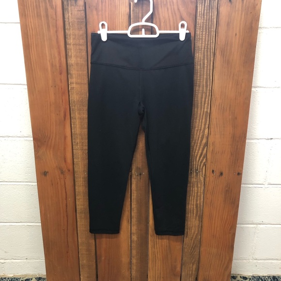 Victoria’s Secret sport size small black capri leggings - Picture 4 of 9